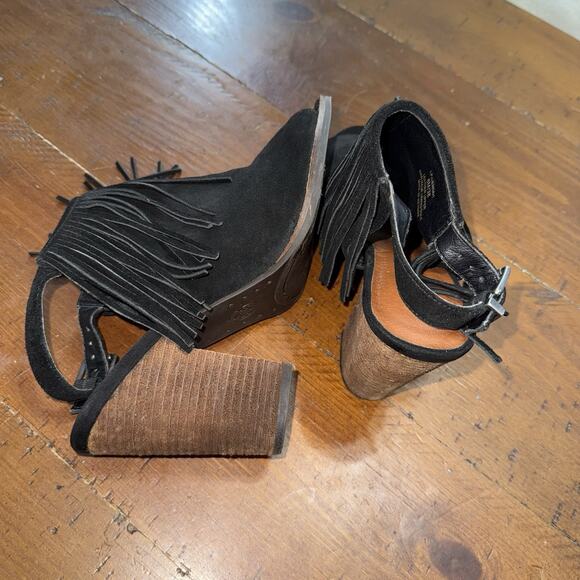 Lucky Brand Black Suede Open Toe Fringe Sandals size 8 Liennah. - Picture 6 of 8
